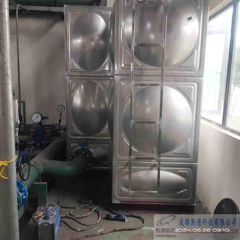 成都水箱，成都不銹鋼水箱安裝現場
