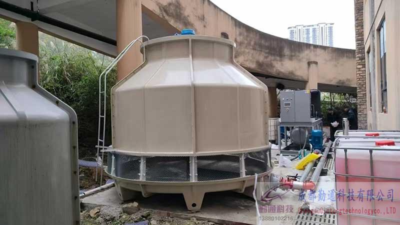 貴州遵義200T 圓形玻璃鋼冷卻塔安裝現場