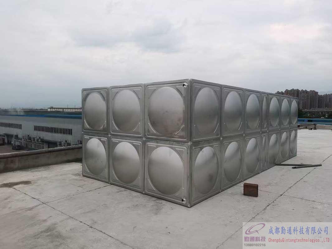 大邑不銹鋼水箱/大邑不銹鋼水箱工程案例 四川成都不銹鋼水箱大邑縣項目現場甲方單位成都優信食品有限公司