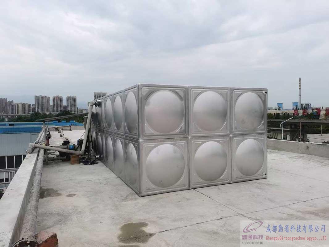 大邑不銹鋼水箱/大邑不銹鋼水箱工程案例 四川成都不銹鋼水箱大邑縣項目現場甲方單位成都優信食品有限公司